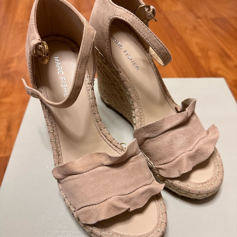 Marc Fisher Women's Tan Wedge Sandals